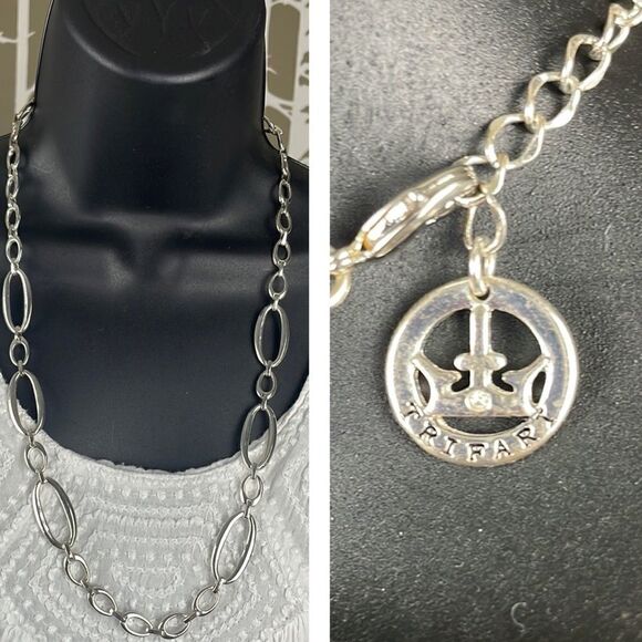 Trifari Crown Silver Oval Mixed Size Chain Link Necklace - Picture 1 of 9